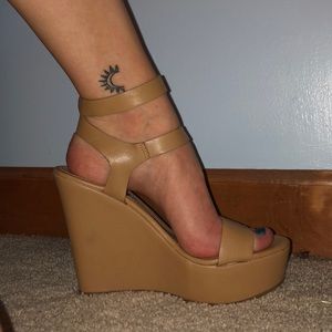 Tan Wedges!